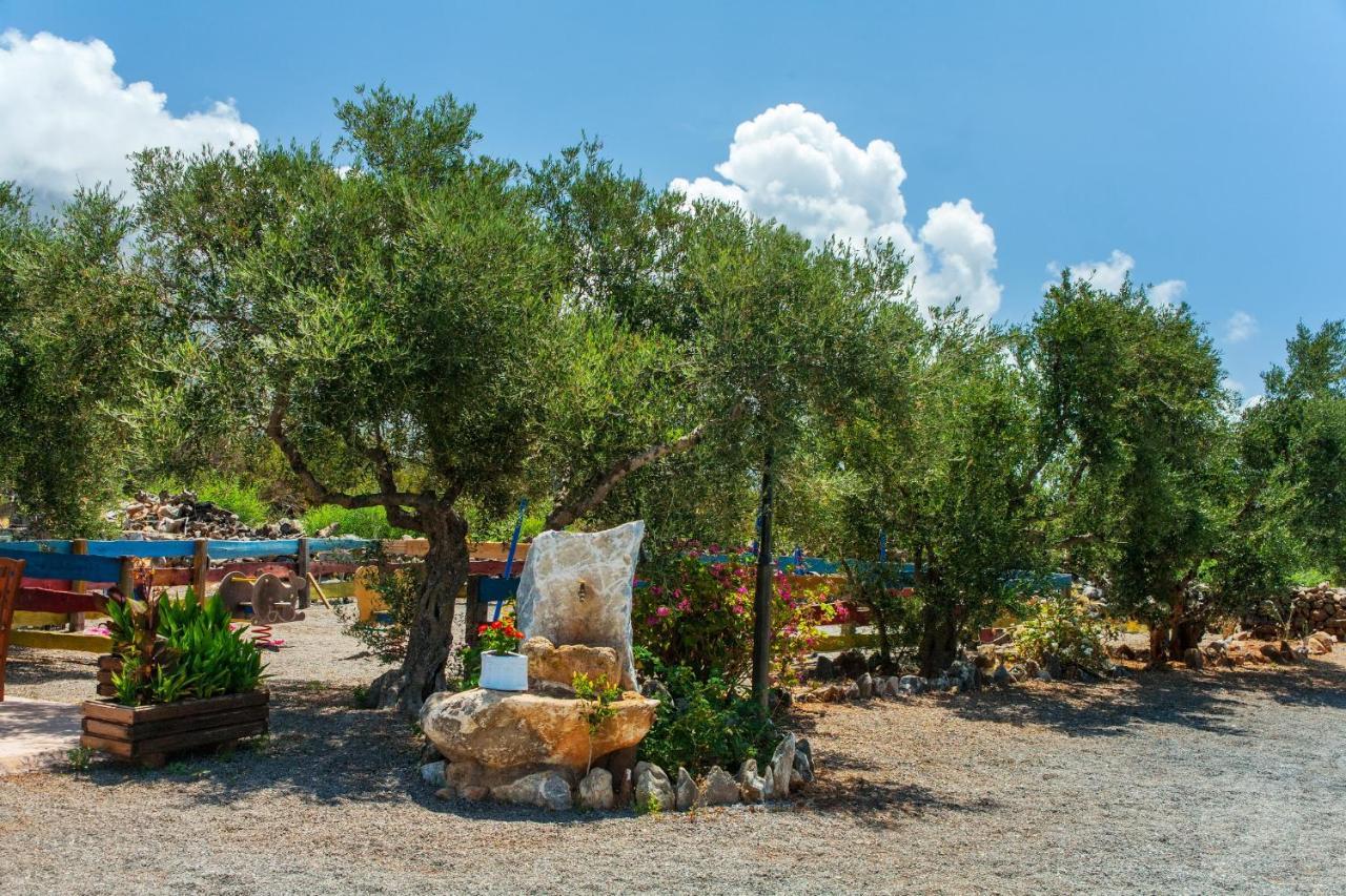 Guesthouse Toxotis Pyrgos Dirou Luaran gambar