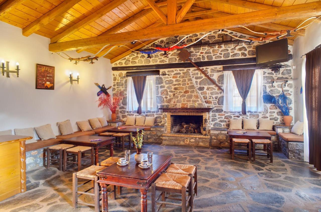 Guesthouse Toxotis Pyrgos Dirou Luaran gambar