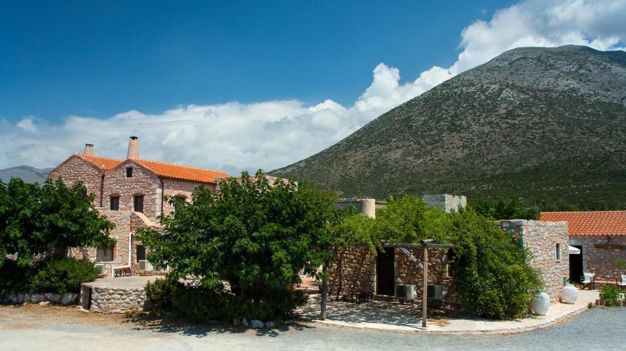 Guesthouse Toxotis Pyrgos Dirou Luaran gambar