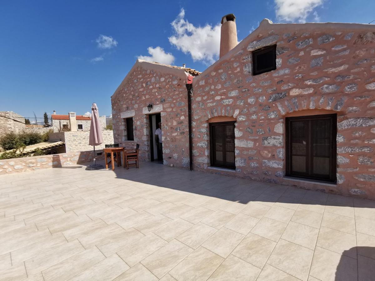 Guesthouse Toxotis Pyrgos Dirou Luaran gambar