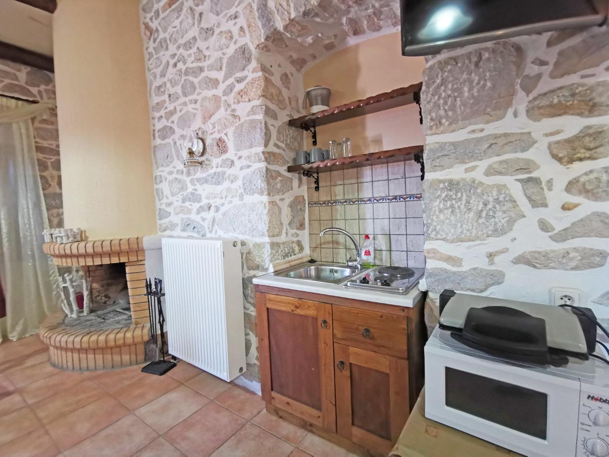 Guesthouse Toxotis Pyrgos Dirou Luaran gambar